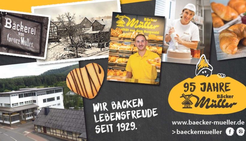 95 Jahre Bäcker Müller Jubiläumsflyer mit alten Fotoaufnahmen der Bäckerei und aktuelle Bilder mit einer Frau an Verzieren der Torte ist, ein Junger Mann der vor der Theke Backwaren verkauft und Croissant