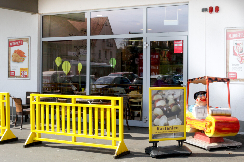 Bäcker Müller, Filiale in Wetter, An der Bleiche, Außen-Ansicht mit Eingangsbereich